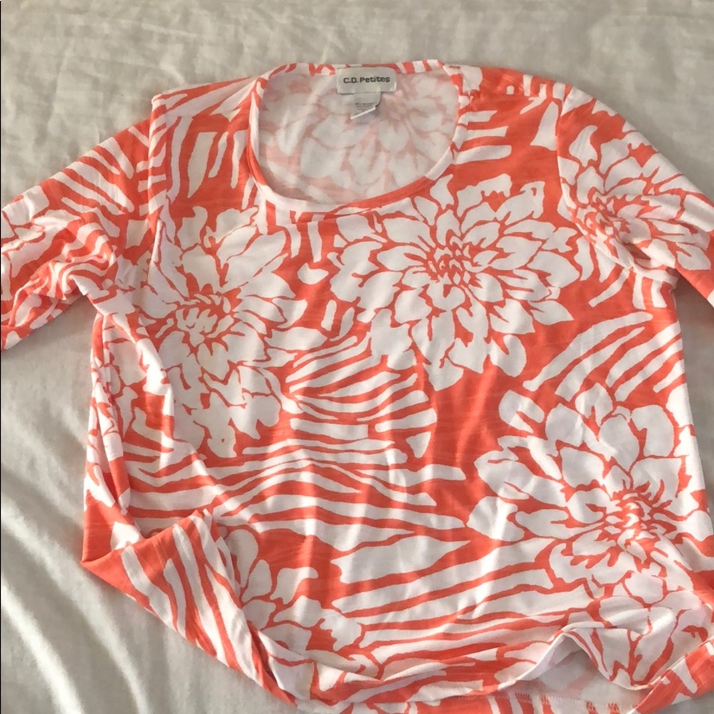 3/4 sleeve shirt, very cute, love it!
